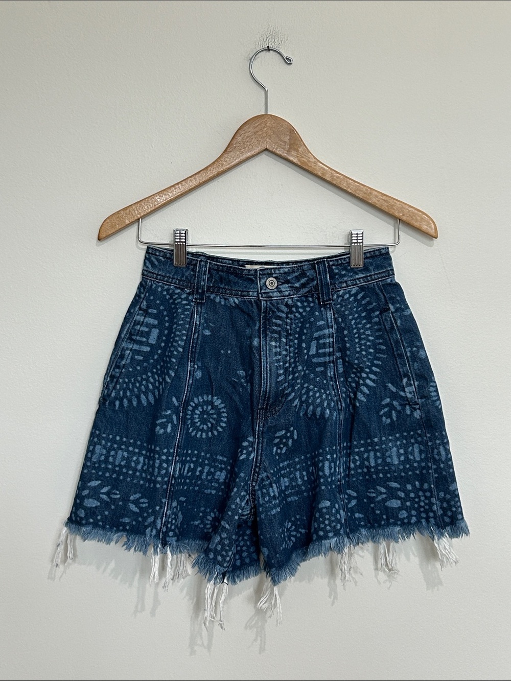We The Free High-Waist Batik Tie-Dye Denim Shorts EUC Size 24